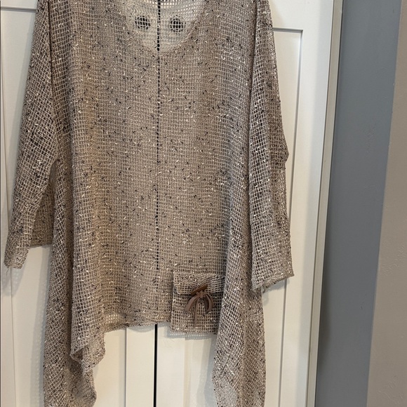 magna Tops - Neutral Open-Knit Fringe Sweater with Bow Accent